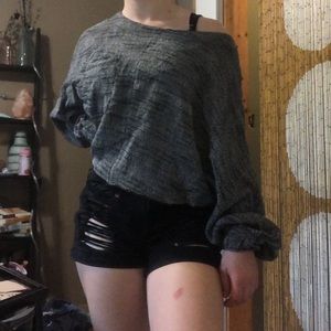 Comfy gray sweat shirt:)